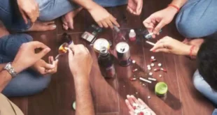 बच्चों की सुरक्षा पर बड़ा सवाल कौन पहुचा रहा शिक्षा के मंदिर में सूखे नशे का जाल