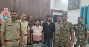 कांकेर पुलिस, नशा तस्करी, नशीली दवाइयां जब्त, फरार आरोपी गिरफ्तार, NDPS एक्ट, अवैध दवा कारोबार, कांकेर क्राइम न्यूज, ट्रैफिक छापेमारी, युवा अपराधी, शहर में सुरक्षा, पुलिस कार्रवाई, कानूनी कार्यवाही, नशीली टेबलेट, सिरप बरामद, झारखंड से दवा तस्करी, उड़ीसा दवा सप्लाई, न्यायिक रिमांड, कांकेर अपराध अपडेट, प्रतिबंधित दवाइयां, शहर में कानून व्यवस्था