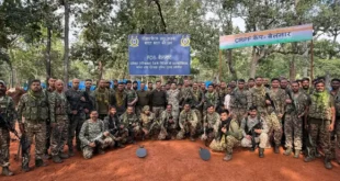 दंतेवाड़ा, बारसूर, नक्सलवाद, आईईडी बरामदगी, सुरक्षा बल, डीआरजी, सीआरपीएफ, पुलिस अभियान, छत्तीसगढ़ समाचार, नक्सली गतिविधि, मंगनार रोड, नक्सली साजिश, संदिग्ध गिरफ्तार, बम निष्क्रिय, दंतेवाड़ा पुलिस, बारसूर थाना, नक्सल मोर्चा, छत्तीसगढ़ पुलिस, नक्सल ऑपरेशन, सुरक्षा अभियान